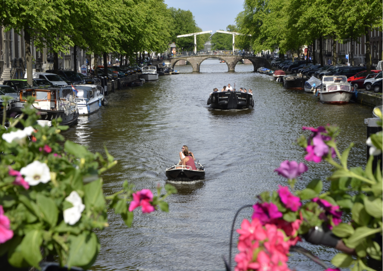Amsterdam grachtenrondvaart activiteiten
